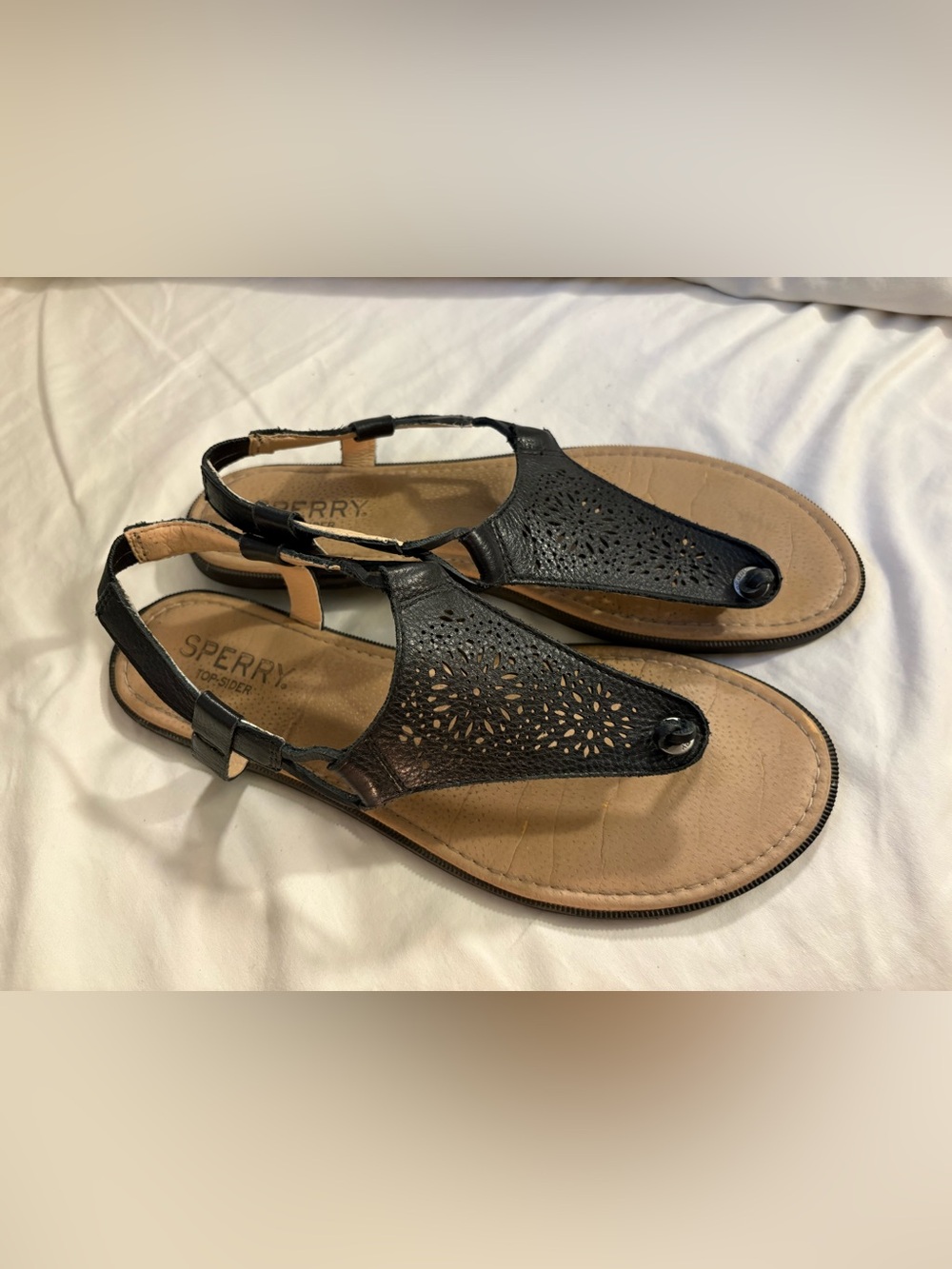 Sperry Top-Sider Black Laser-Cut Thong Sandals — Size 9.5 (Unmarked) 👡